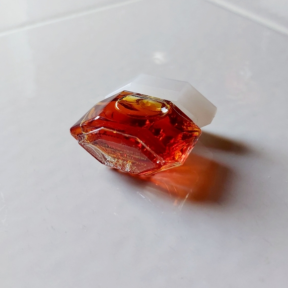 Caesars Woman Extravagant Perfume Authentic 4ml 1/8th Fl Oz Vintage Unused - Picture 3 of 4